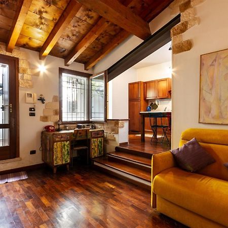 La Terrazza Apartment - Smart Holiday Mantova Exteriör bild